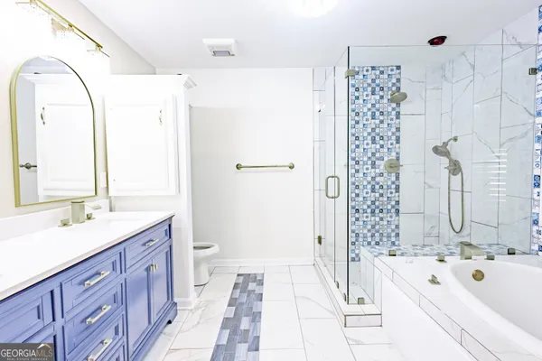 a view of a walk in closet