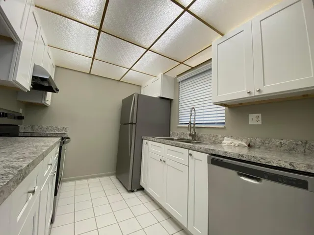 $1,900 | 2050 North Congress Avenue, Unit 104, West Palm Beach, FL 33401