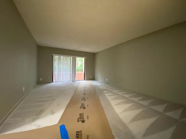 $1,900 | 2050 North Congress Avenue, Unit 104, West Palm Beach, FL 33401