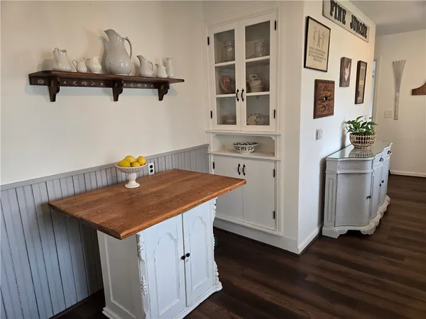 $199,000 | 145 Pontiac Drive, Irondequoit, NY 14617