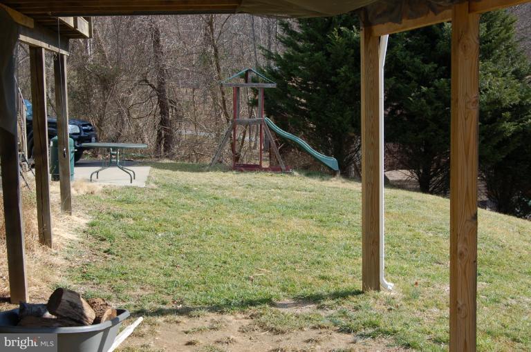 418 High Knob Road Front Royal, VA 22630 - Photo 24 of 30 Exterior (Rear)