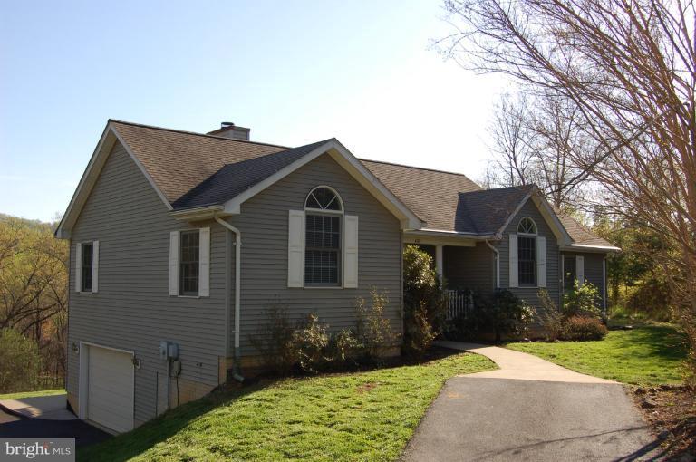 418 High Knob Road Front Royal, VA 22630 - Photo 29 of 30 Exterior (Front)