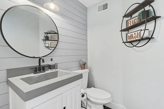 $425,000 | W10221 521st Avenue, Prescott, WI 54021