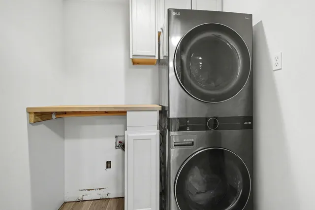 $425,000 | W10221 521st Avenue, Prescott, WI 54021