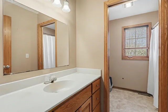 $425,000 | W10221 521st Avenue, Prescott, WI 54021