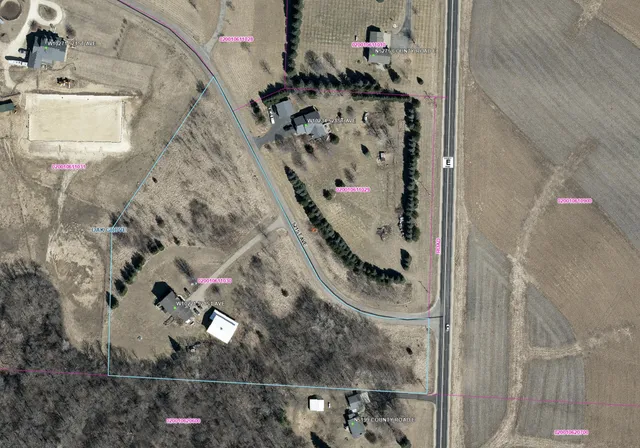 $425,000 | W10221 521st Avenue, Prescott, WI 54021