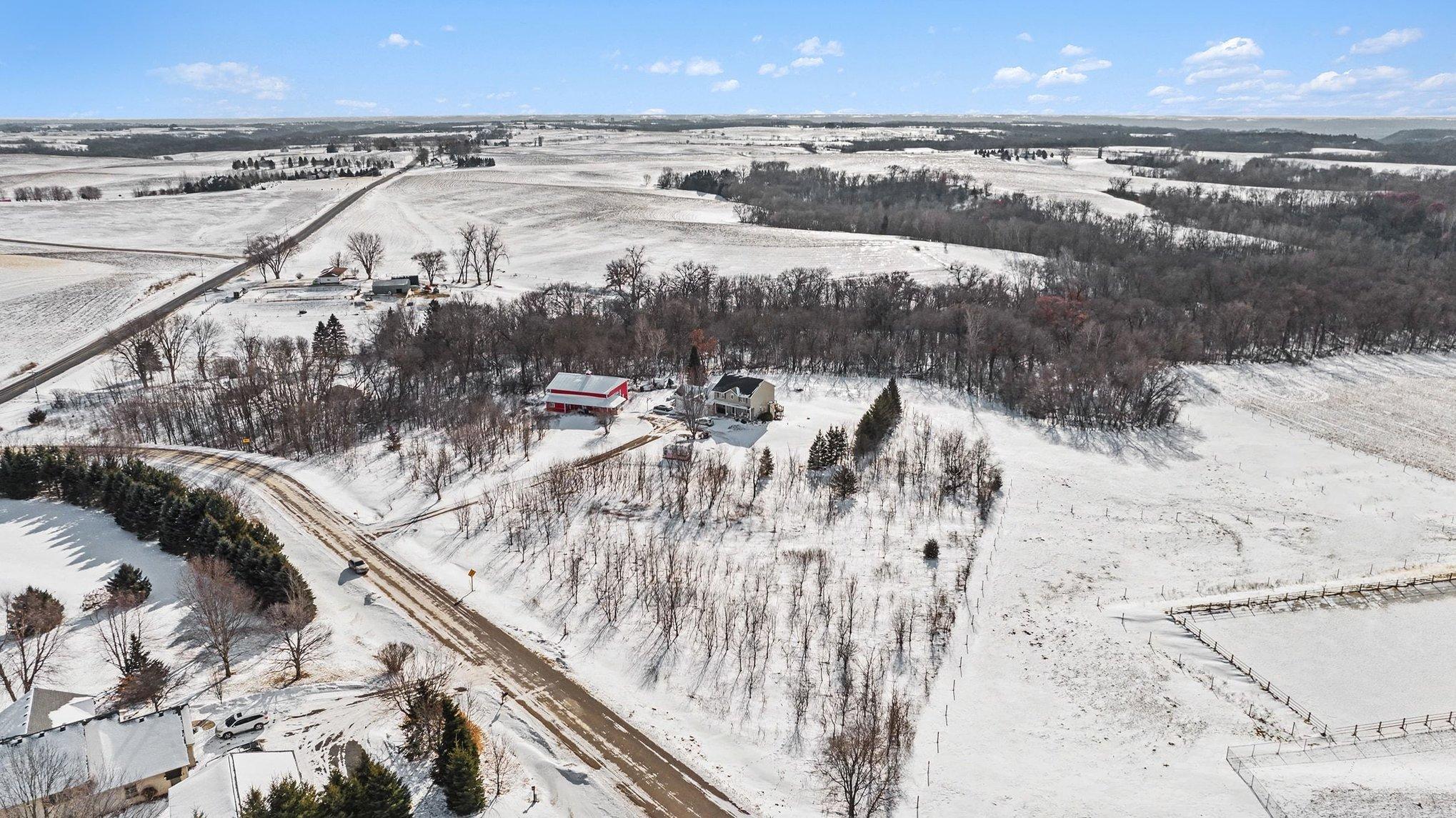 W10221 521st Avenue Prescott, WI 54021 - Photo 5 of 40