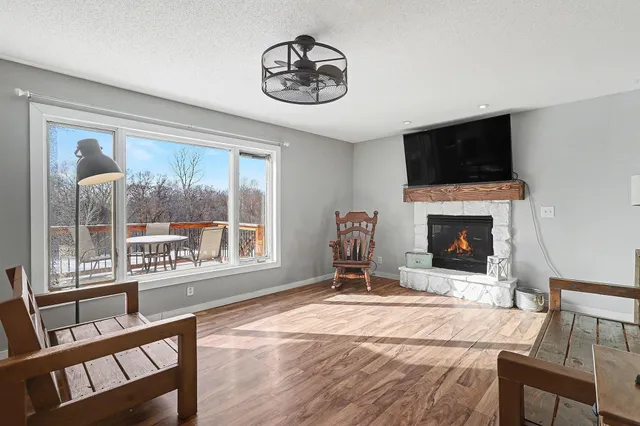 $425,000 | W10221 521st Avenue, Prescott, WI 54021