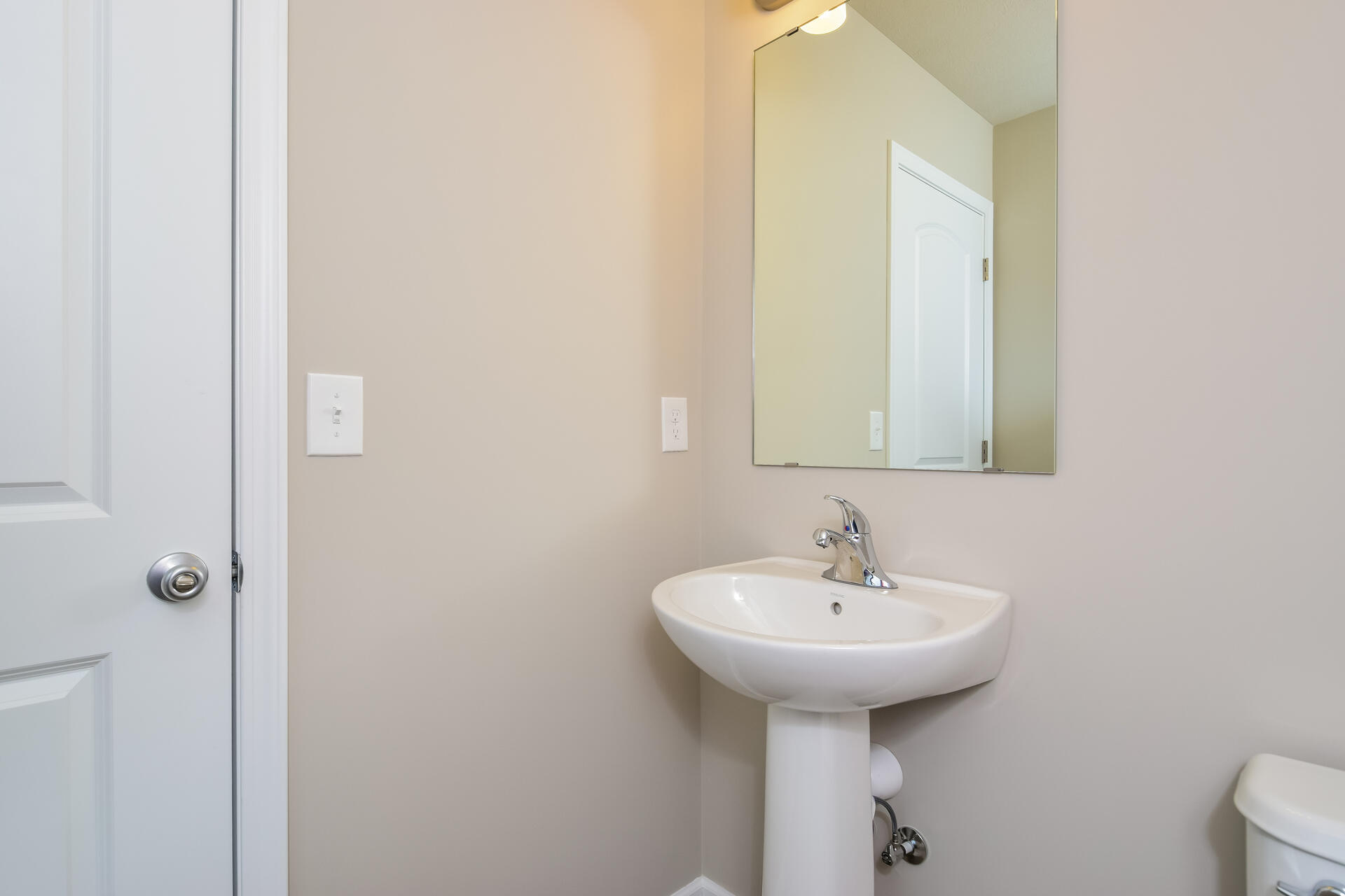 5714 Landrum Trail Portage, MI 49024 - Photo 11 of 41 10-Powder Room ASP019-E1870-1