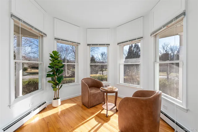 $995,000 | 15 Kingfish Court, Riverhead, NY 11901