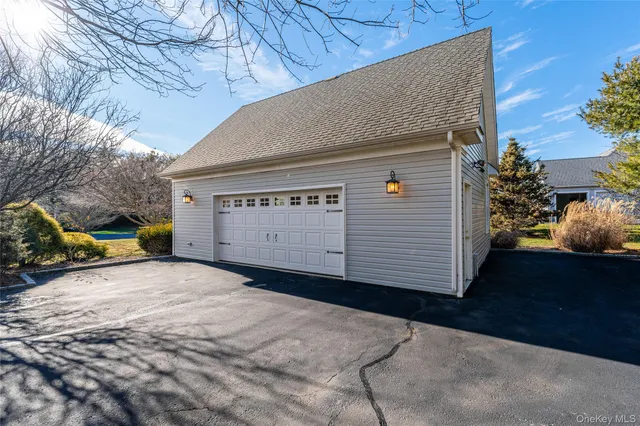 $995,000 | 15 Kingfish Court, Riverhead, NY 11901