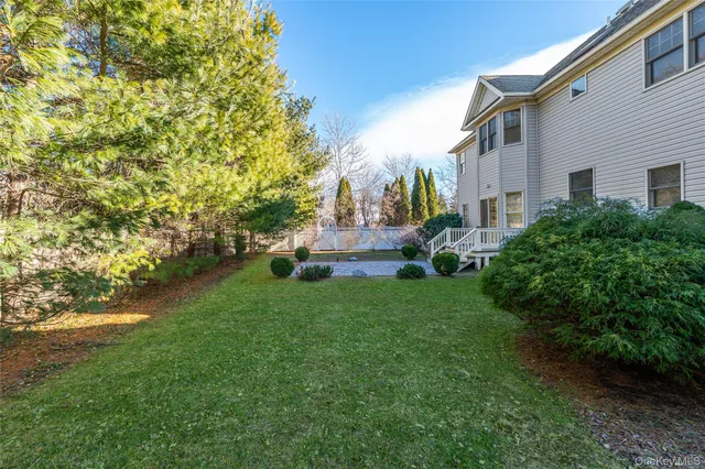 $995,000 | 15 Kingfish Court, Riverhead, NY 11901