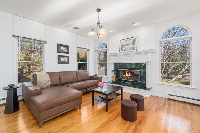 $995,000 | 15 Kingfish Court, Riverhead, NY 11901