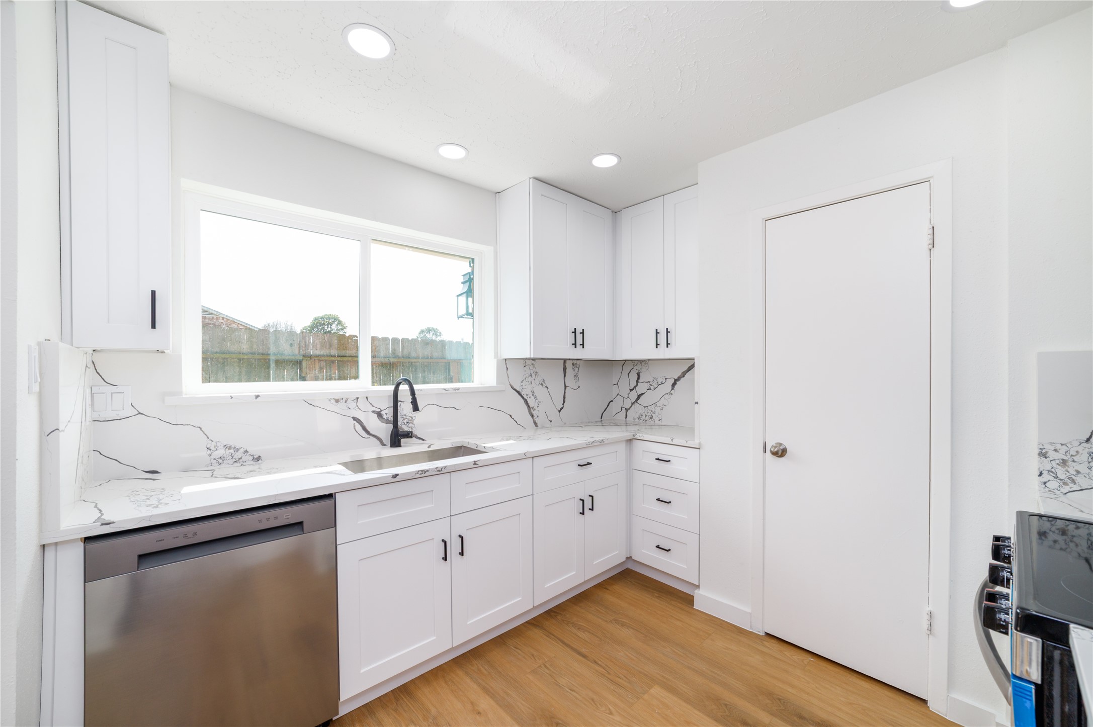 13055 High Star Drive Houston, TX 77072 - Photo 11 of 24