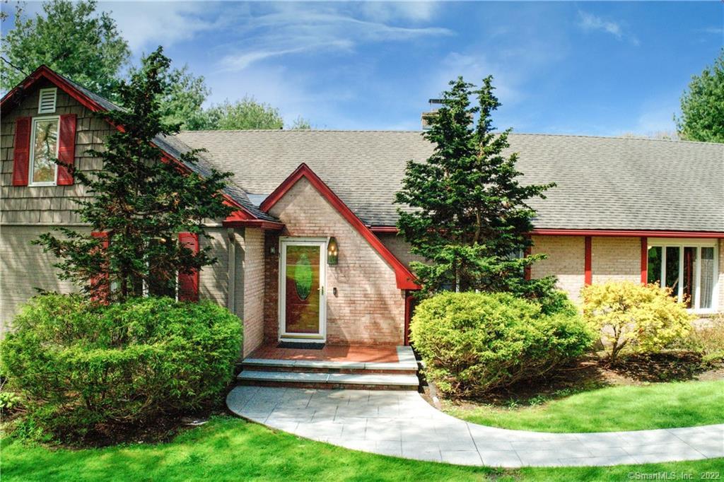 27 Glenarden Road Trumbull, CT 06611 - Photo 1 of 1