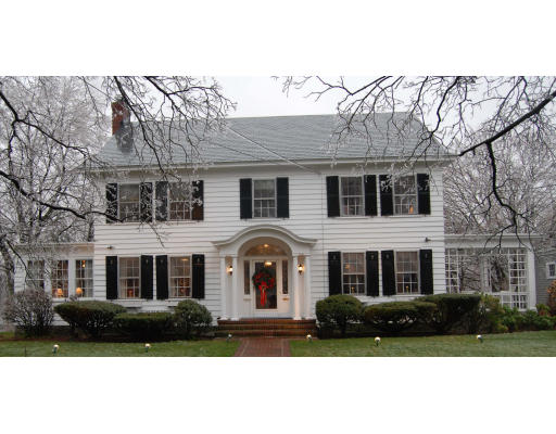 57 Garden Road Lowell, MA 01852 - Photo 1 of 18