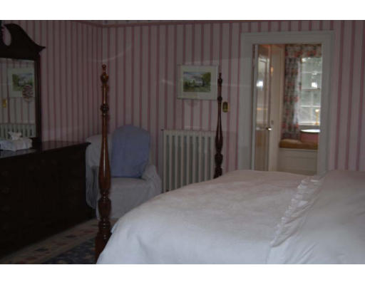 57 Garden Road Lowell, MA 01852 - Photo 14 of 18