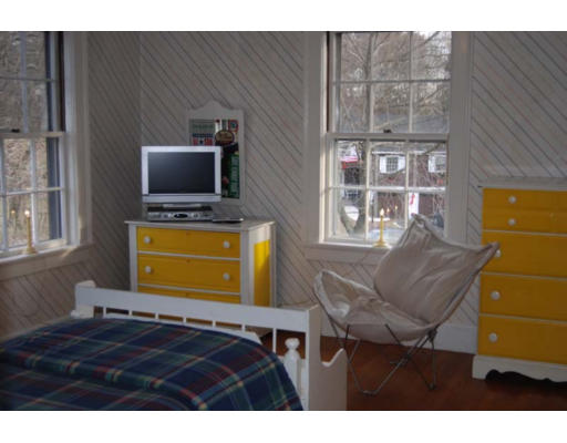 57 Garden Road Lowell, MA 01852 - Photo 16 of 18