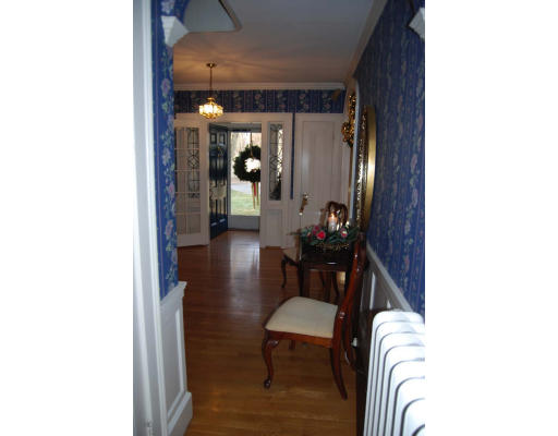 57 Garden Road Lowell, MA 01852 - Photo 4 of 18