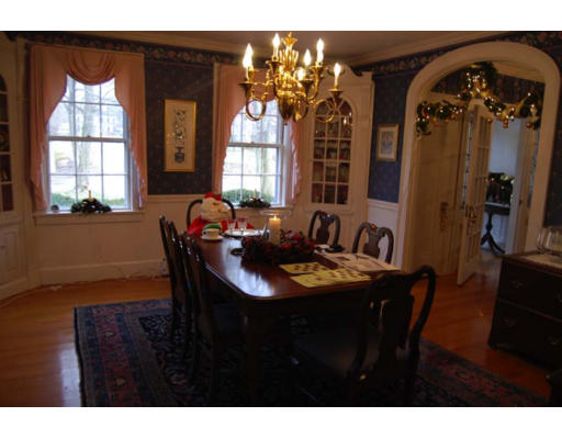 57 Garden Road Lowell, MA 01852 - Photo 10 of 18