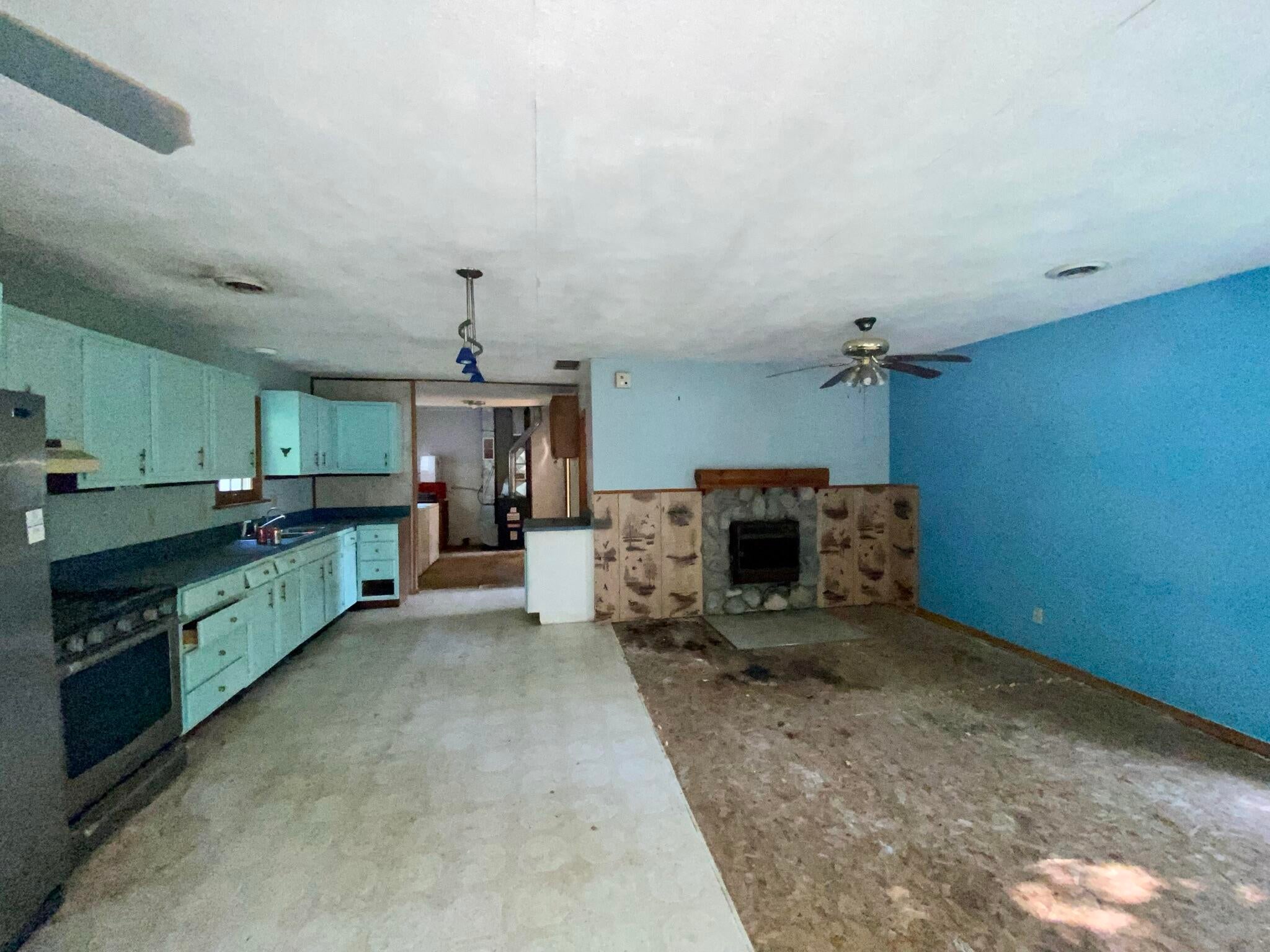 1575 North Roscommon Road Roscommon, MI 48653 - Photo 9 of 16 Gallery Image 9