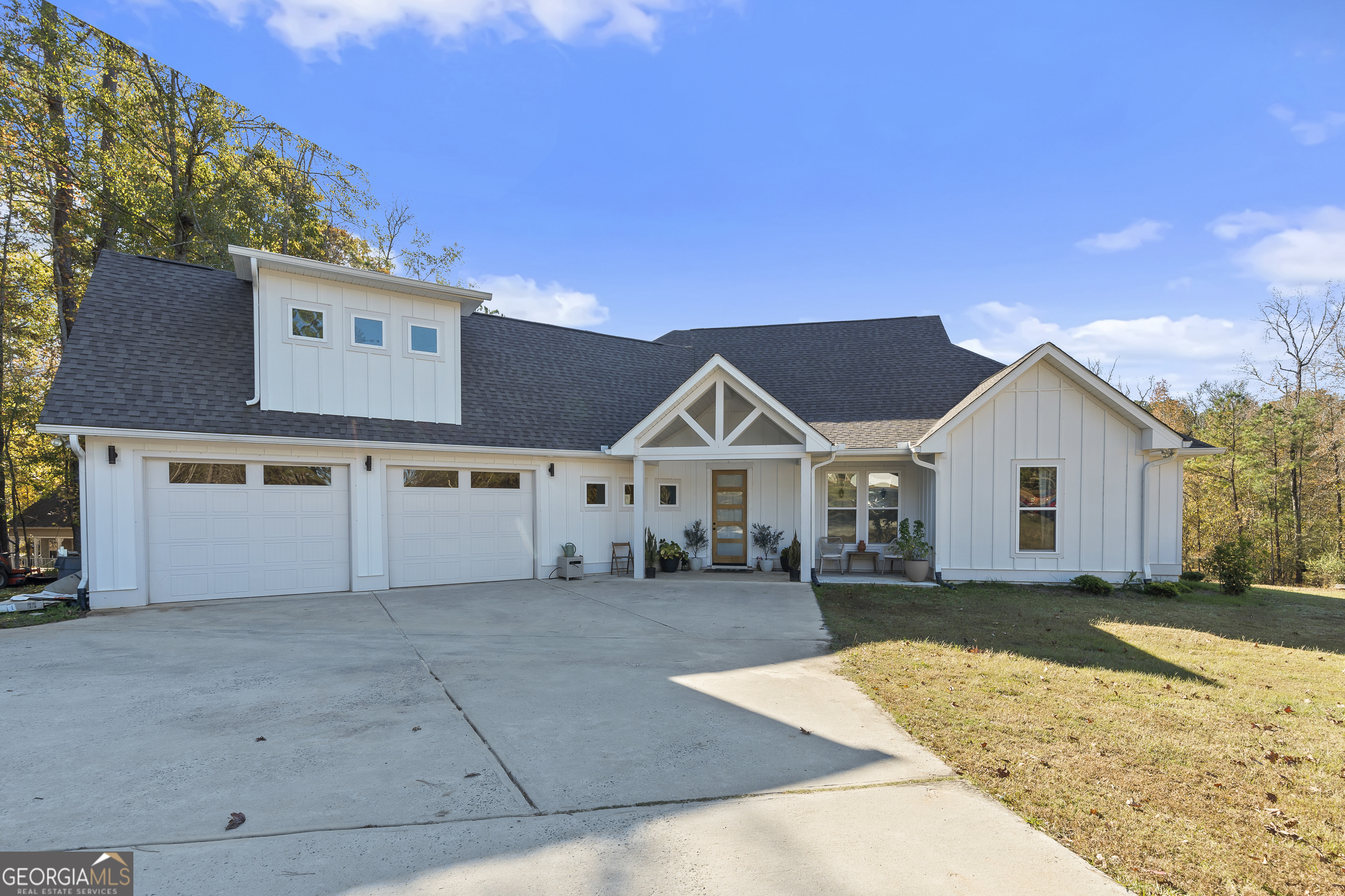 131 Cords Bridge Road Northeast Milledgeville, GA 31061 - Photo 2 of 46