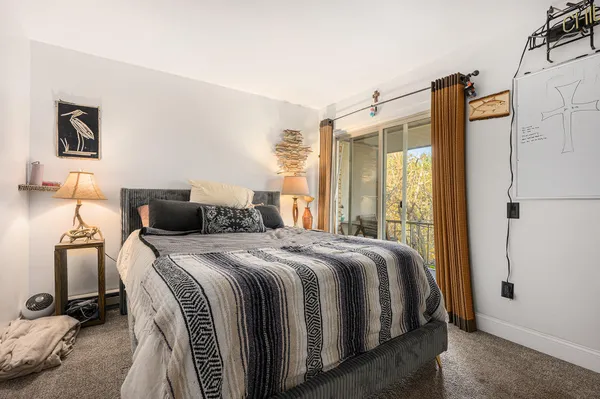 $110,000 | 722 West Kilgore Road, Unit 301, Kalamazoo, MI 49008