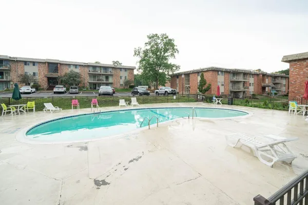 $110,000 | 722 West Kilgore Road, Unit 301, Kalamazoo, MI 49008