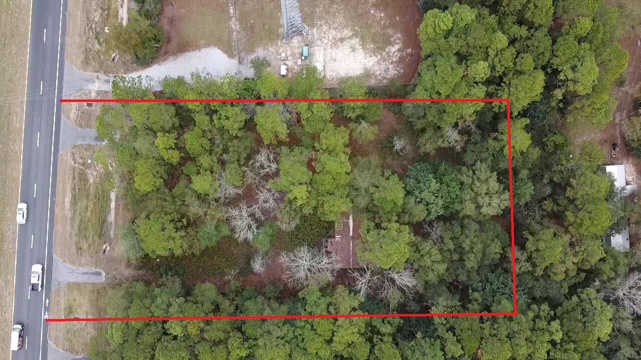 S South Us-331 Freeport, FL 32439 - Photo 4 of 6 a view of a flower garden with a small yard