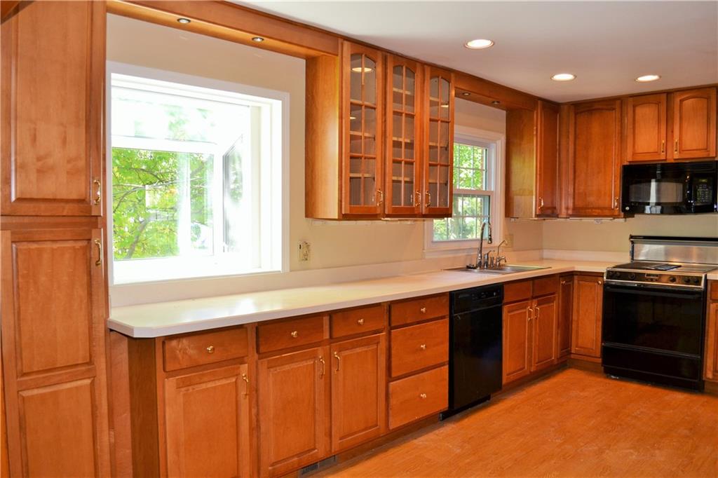6136 Rucker Road Indianapolis, IN 46220 - Photo 2 of 24