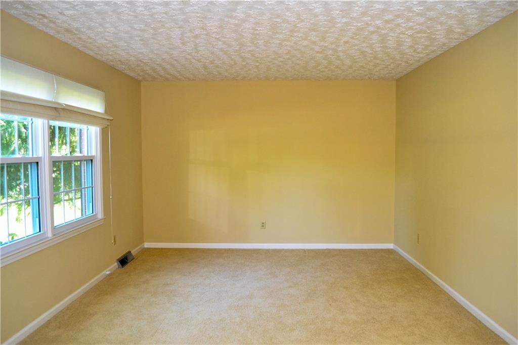 6136 Rucker Road Indianapolis, IN 46220 - Photo 11 of 24