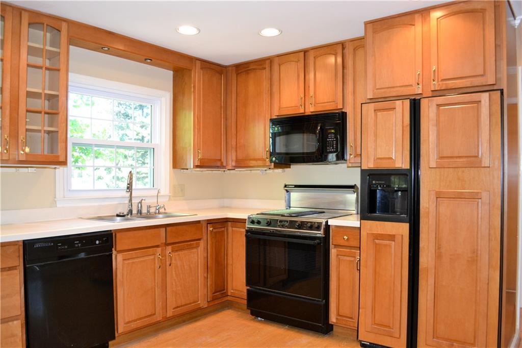 6136 Rucker Road Indianapolis, IN 46220 - Photo 3 of 24