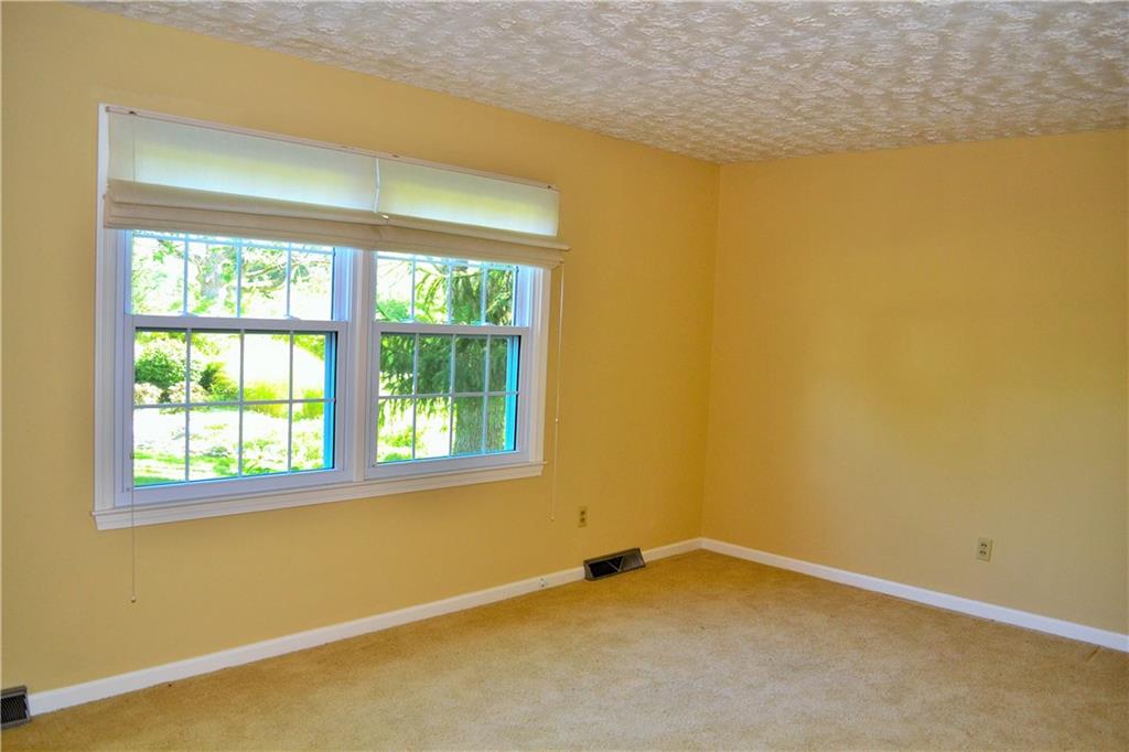 6136 Rucker Road Indianapolis, IN 46220 - Photo 10 of 24