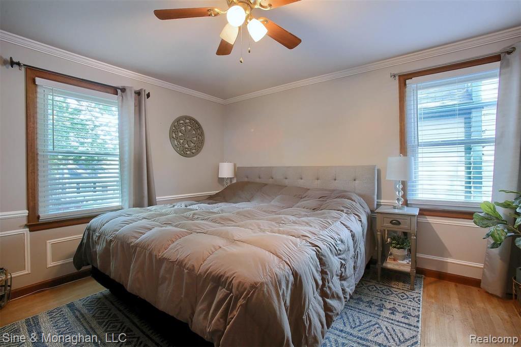2110 Hampton Road Grosse Pointe Woods, MI 48236 - Photo 14 of 31