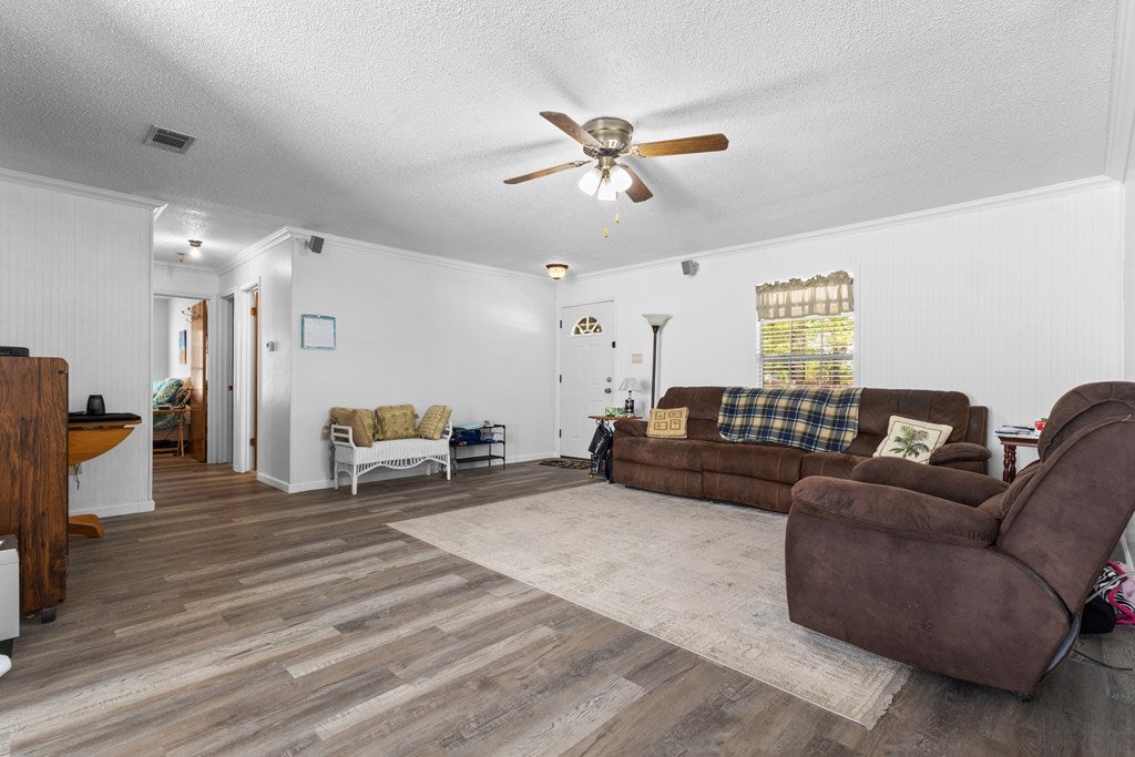1101 Doe Run Road Tool, TX 75143 - Photo 8 of 35 Gallery Image 8