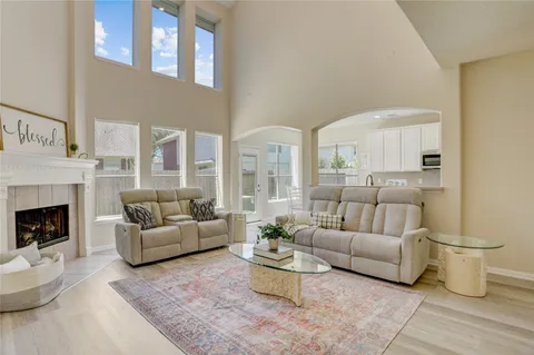 $425,000 | 5514 Waverdale Court, Sugar Land, TX 77479