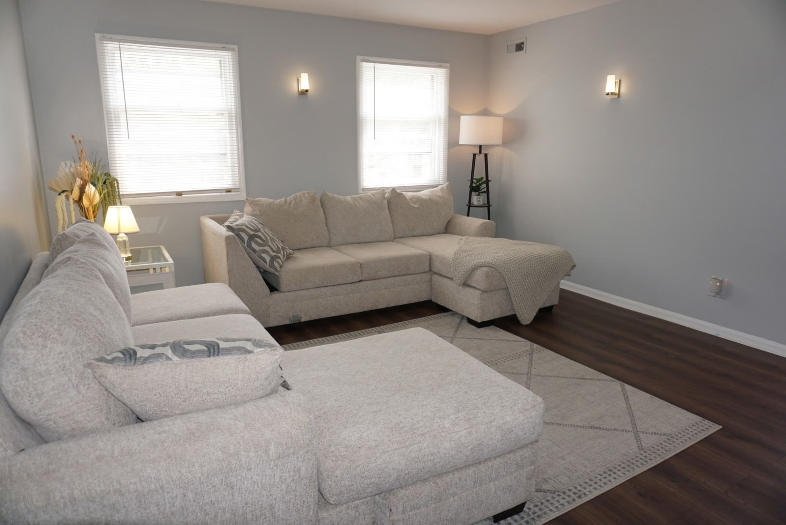4042 Charleston Road Matteson, IL 60443 - Photo 3 of 27