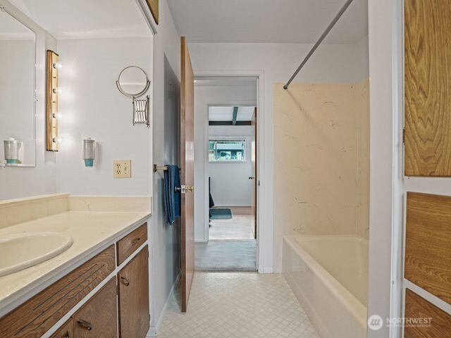 16632 15th Avenue Southwest Seattle, WA 98166 - Photo 16 of 37