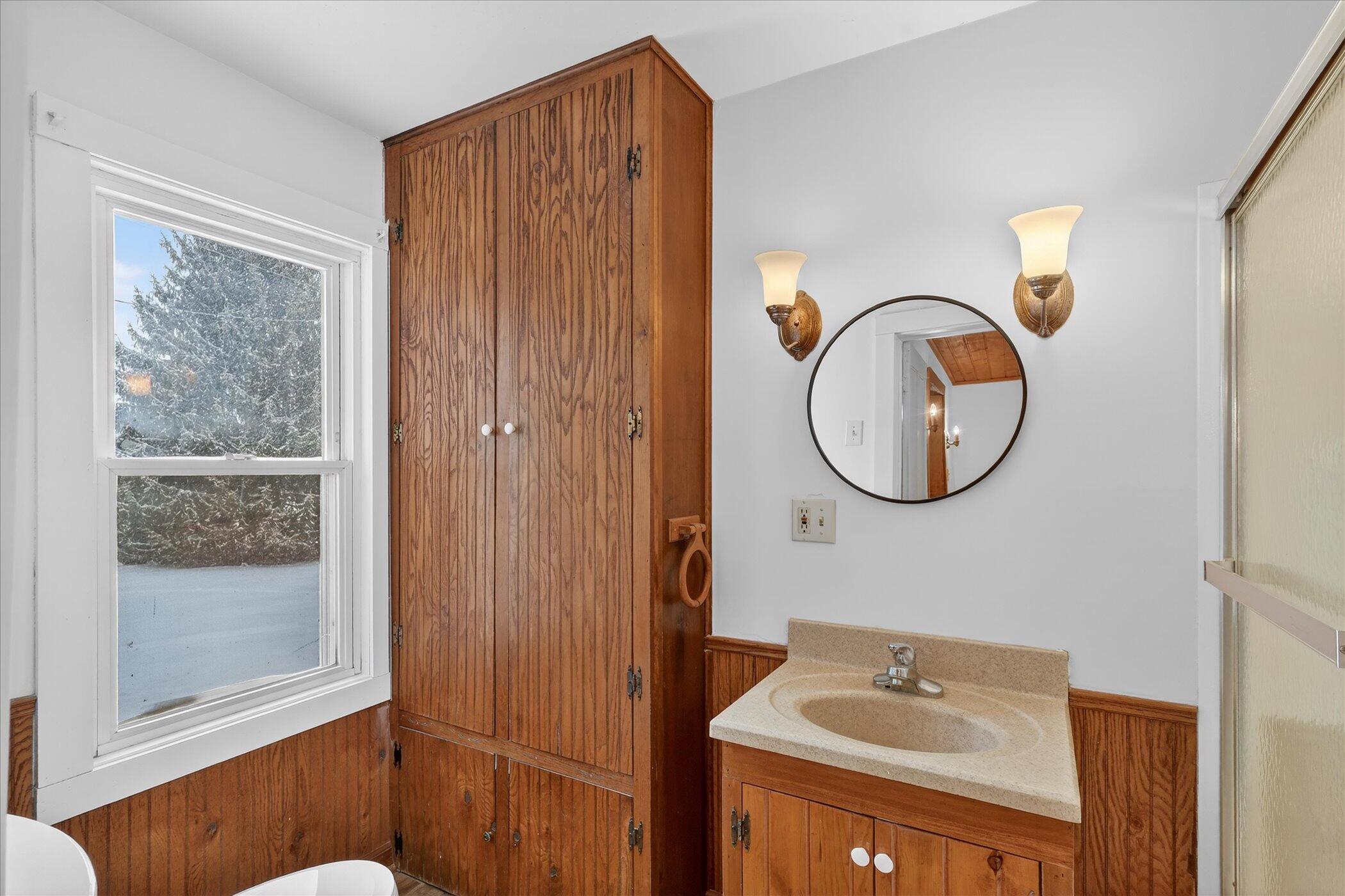 9321 Ionia Road Bellevue, MI 49021 - Photo 13 of 38 13-9321-Ionia-Rd-Bellevue-MI-49021-Windo