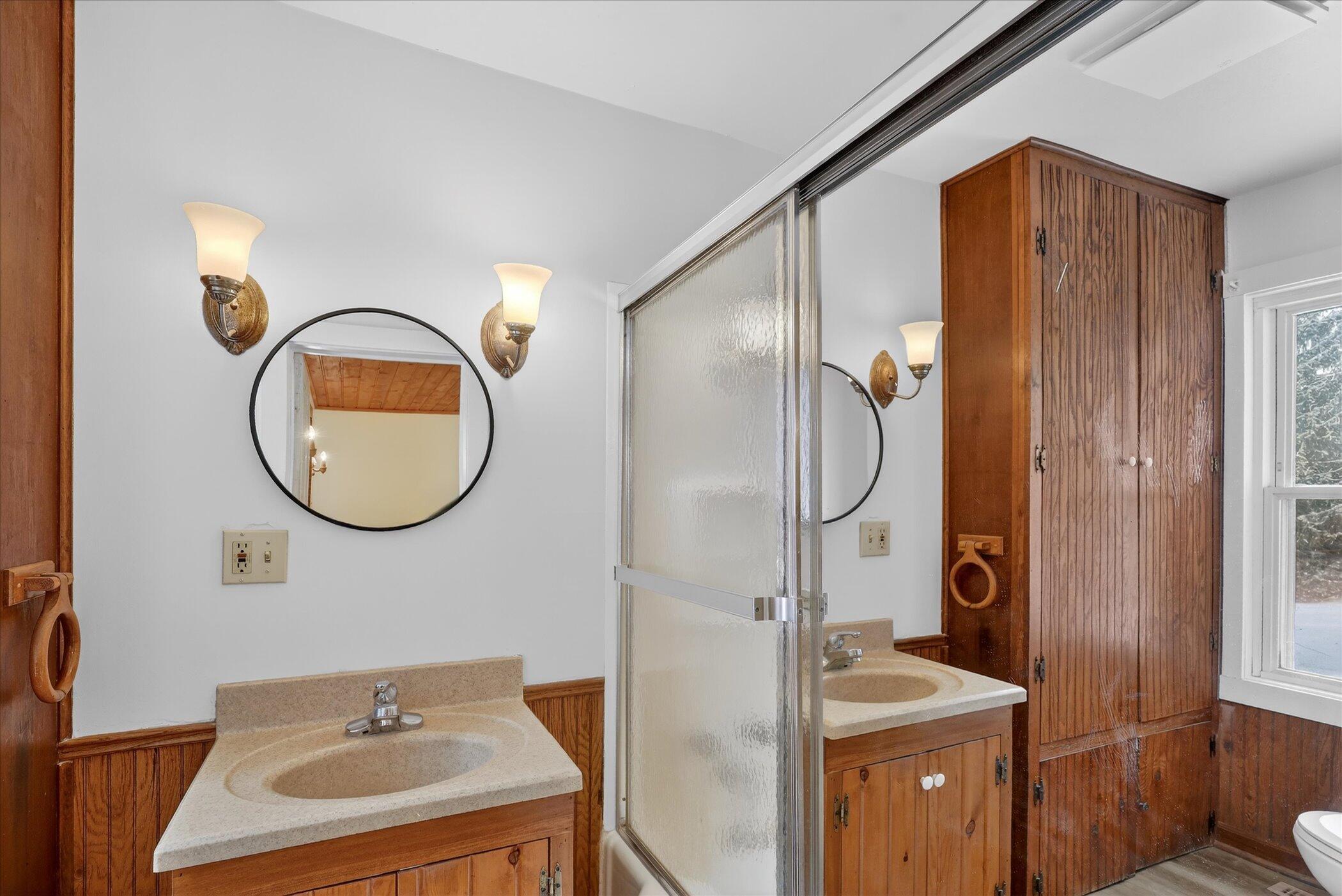 9321 Ionia Road Bellevue, MI 49021 - Photo 14 of 38 14-9321-Ionia-Rd-Bellevue-MI-49021-Windo