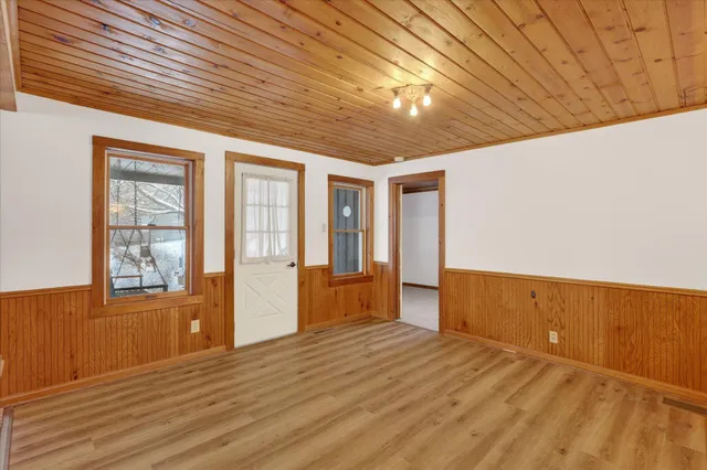 $215,000 | 9321 Ionia Road, Bellevue, MI 49021