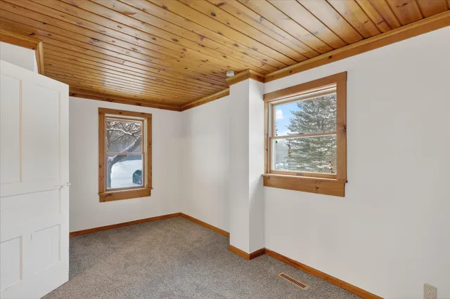 $215,000 | 9321 Ionia Road, Bellevue, MI 49021