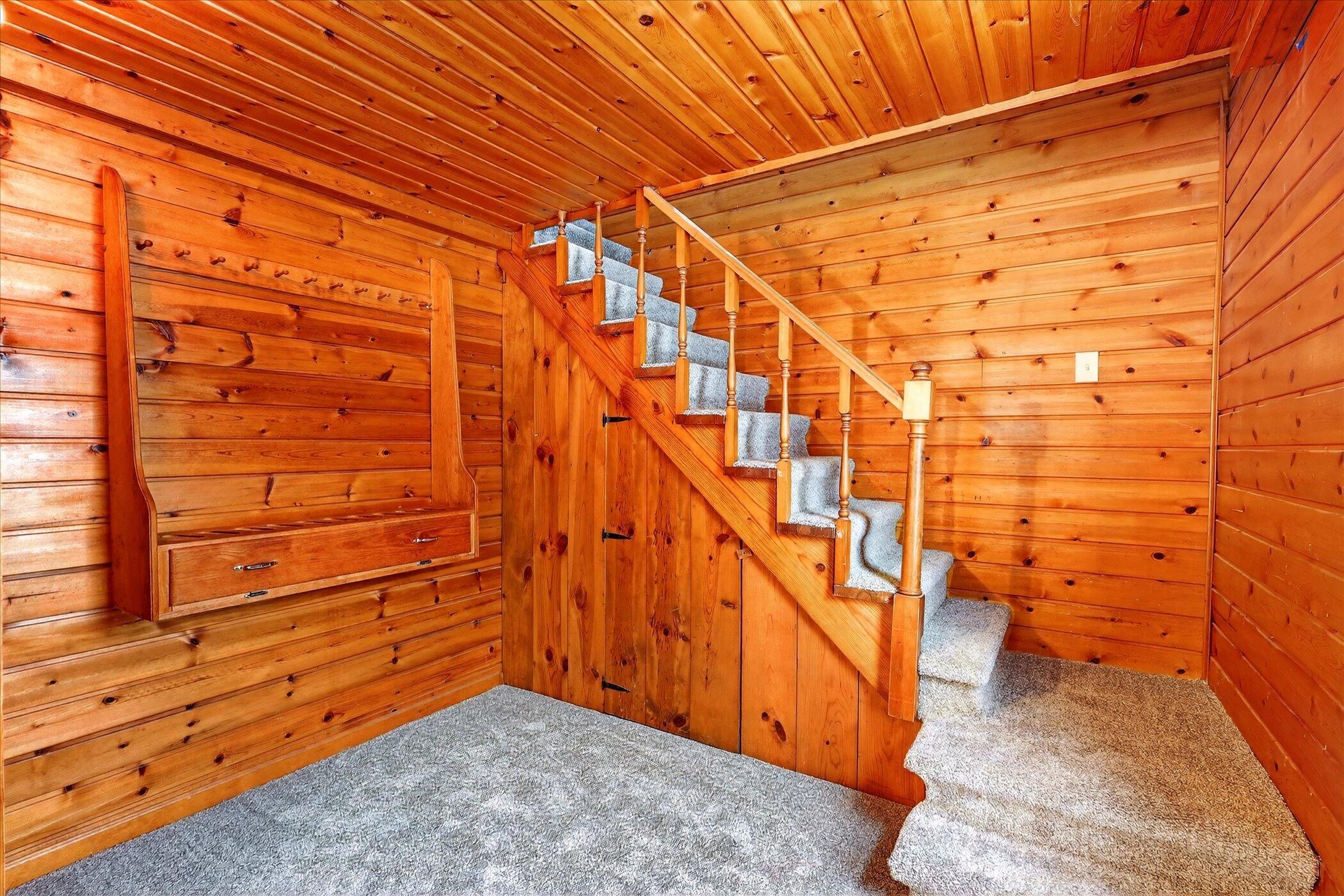 9321 Ionia Road Bellevue, MI 49021 - Photo 21 of 38 21-9321-Ionia-Rd-Bellevue-MI-49021-Windo