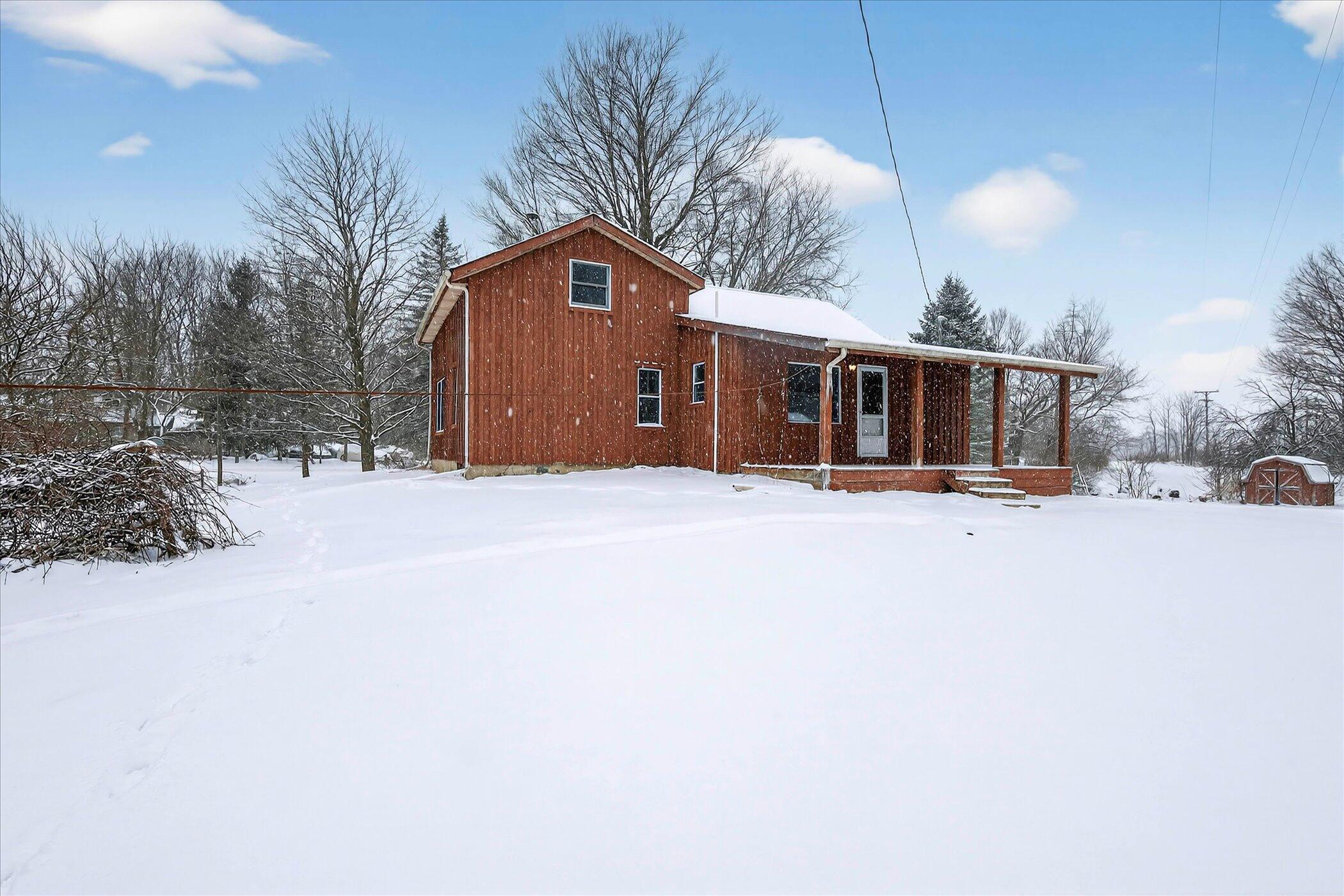 9321 Ionia Road Bellevue, MI 49021 - Photo 33 of 38 34-9321-Ionia-Rd-Bellevue-MI-49021-Windo
