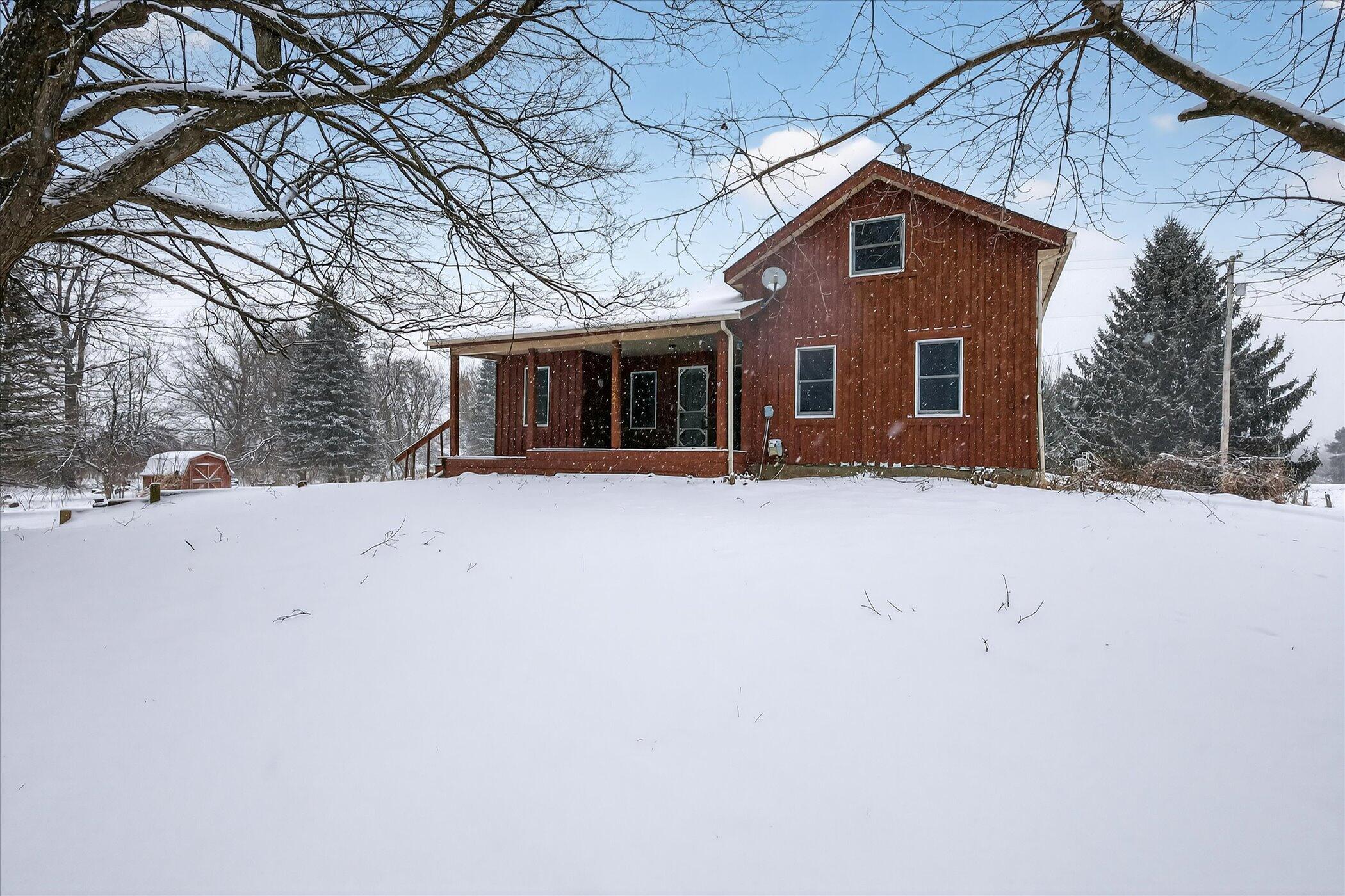 9321 Ionia Road Bellevue, MI 49021 - Photo 4 of 38 04-9321-Ionia-Rd-Bellevue-MI-49021-Windo
