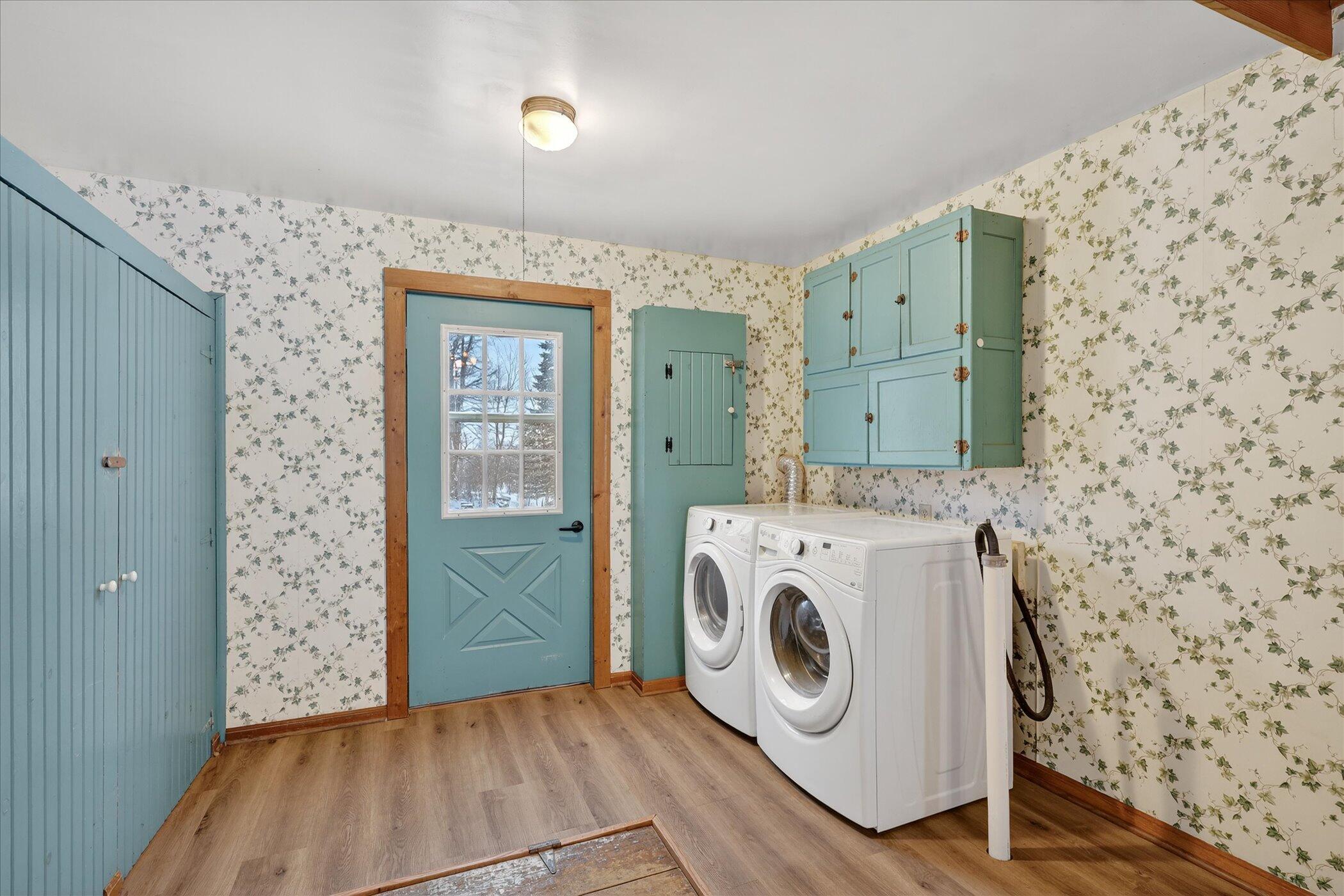 9321 Ionia Road Bellevue, MI 49021 - Photo 5 of 38 05-9321-Ionia-Rd-Bellevue-MI-49021-Windo