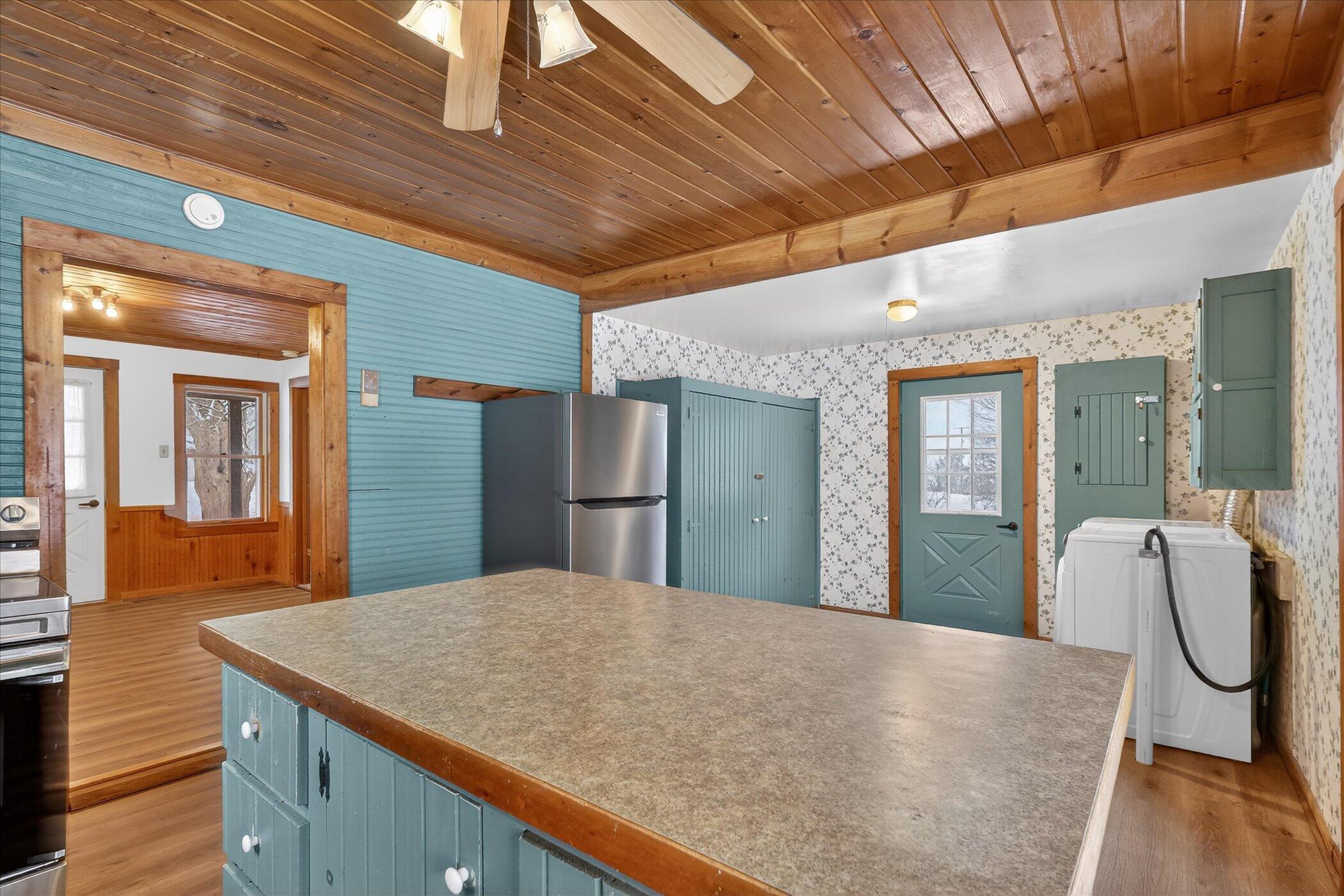 9321 Ionia Road Bellevue, MI 49021 - Photo 10 of 38 10-9321-Ionia-Rd-Bellevue-MI-49021-Windo