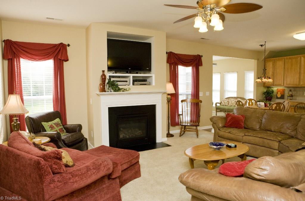 3901 Tonsley Place High Point, NC 27265 - Photo 7 of 30 Gallery Image 7