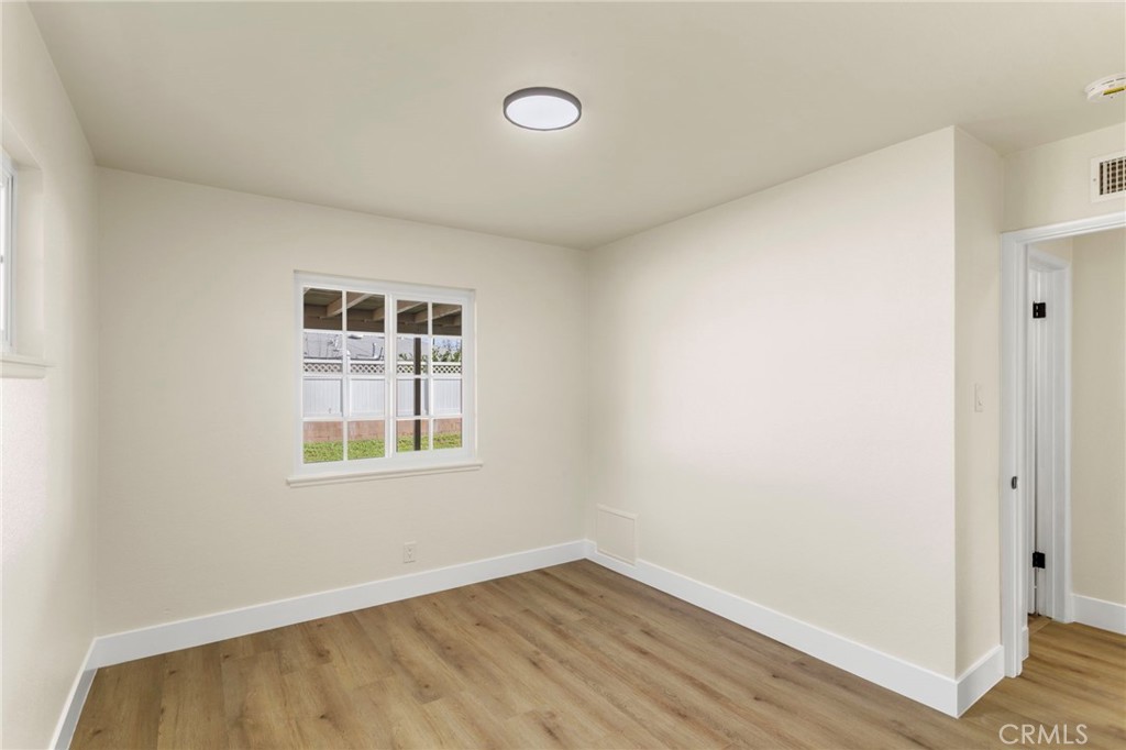 5653 Montgomery Street Riverside, CA 92503 - Photo 7 of 24