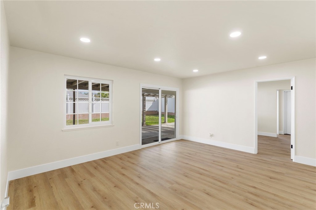 5653 Montgomery Street Riverside, CA 92503 - Photo 9 of 24